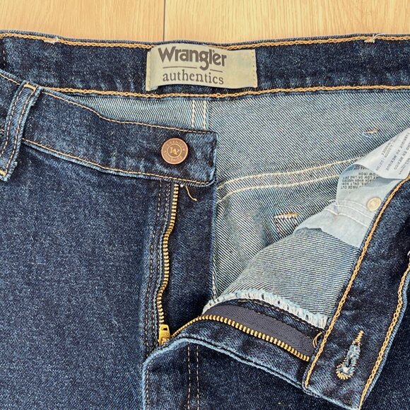 Wrangler Authentics Men's Classic 5-Pocket Regular Fit Dark Wash Jeans 36x29 - Picture 7 of 14